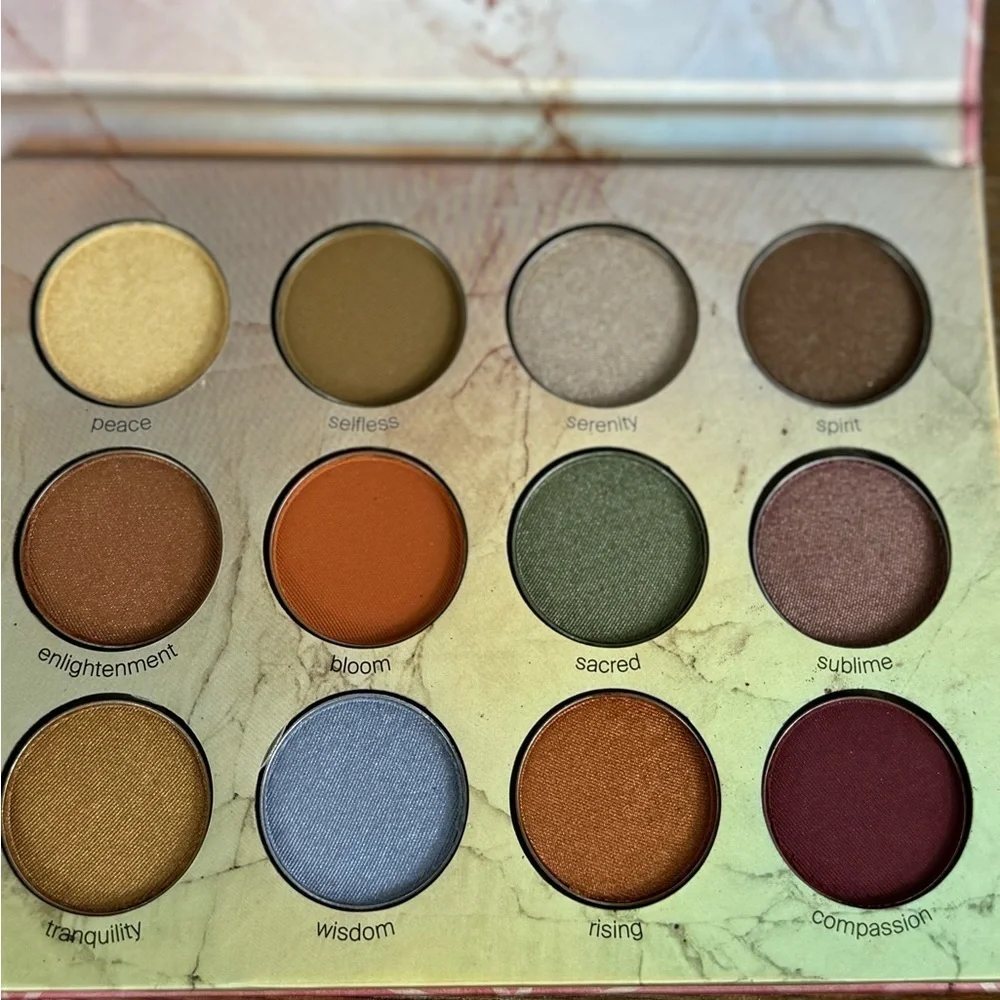 Lotus Eyeshadow Palette by Ofra Cosmetics